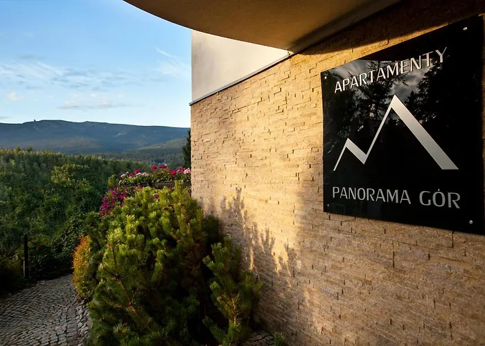 公寓 Panorama Gor - Centrum Miasta, Z Widokiem Na Szrenice 斯克拉斯卡波伦巴