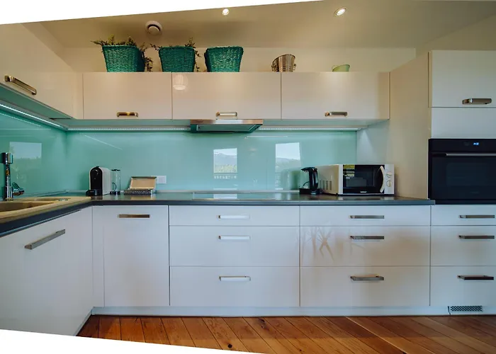 Panorama Gor - Centrum Miasta, Z Widokiem Na Szrenice 斯克拉斯卡波伦巴